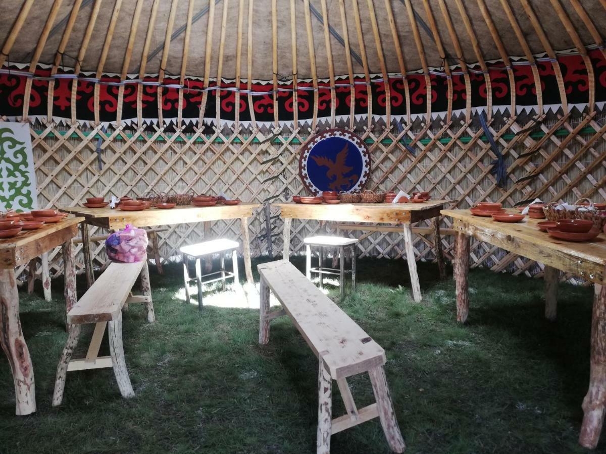 Yurt Camp Muras In Song Kol Lake Hotel Kochkor Exterior photo